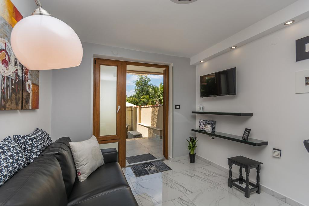 Luxury Apartments Sonja Porec Exterior photo