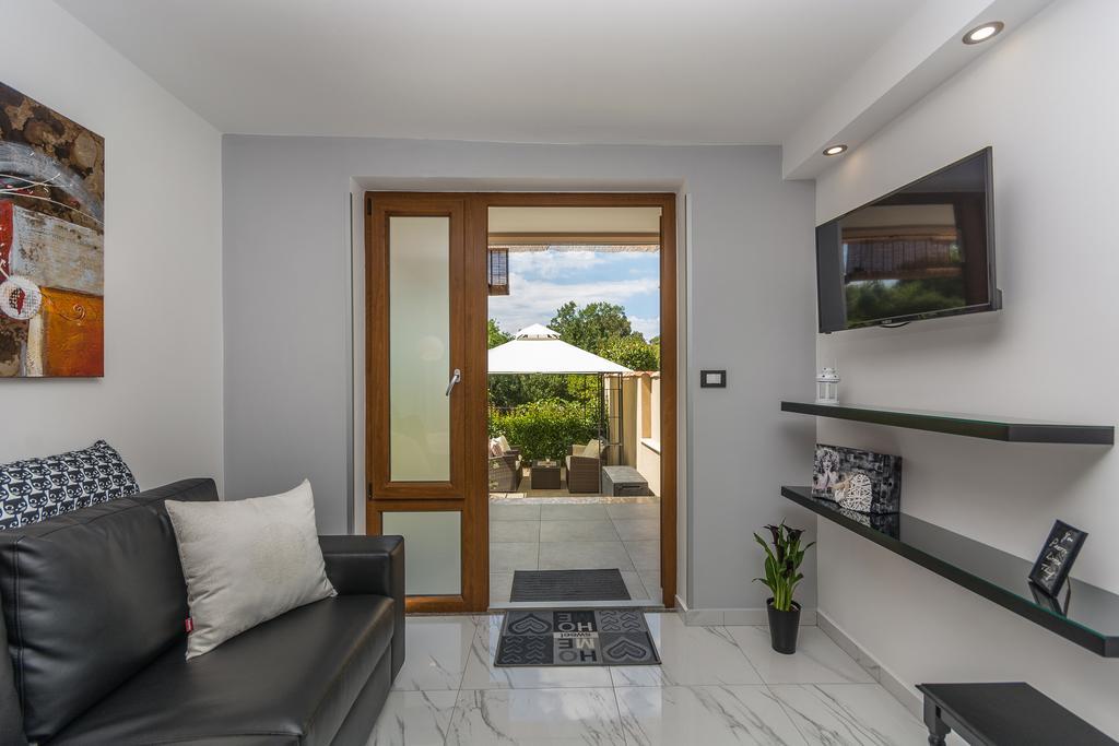 Luxury Apartments Sonja Porec Exterior photo