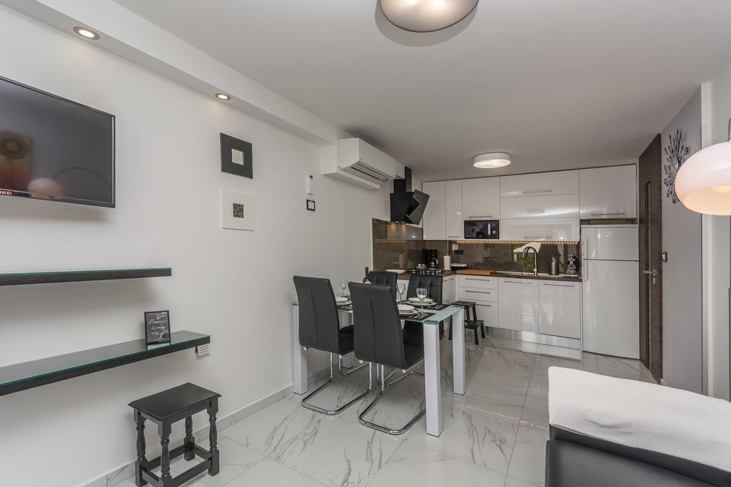 Luxury Apartments Sonja Porec Exterior photo