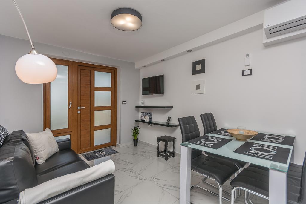 Luxury Apartments Sonja Porec Exterior photo